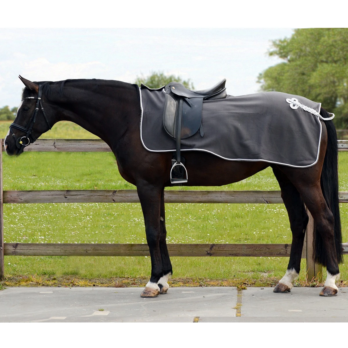 Uitrijdeken QHP Fleece Ornament Grijs-zilver 2 Uitrijdeken QHP Fleece Ornament Grijs-zilver - Afbeelding 2